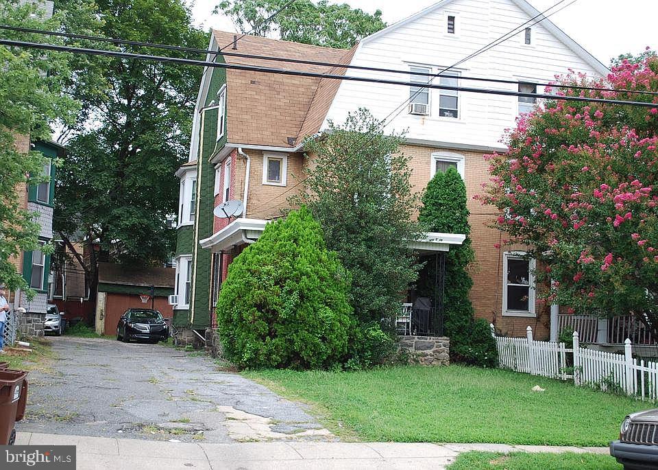 115 East Stewart Avenue, Unit 2 Lansdowne, PA 19050 - Photo 1 of 6