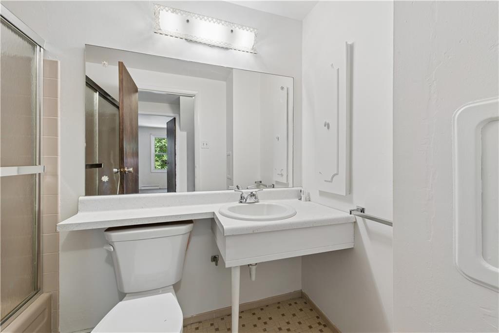 690 Blue Ridge Road Pittsburgh, PA 15239 - Photo 23 of 33