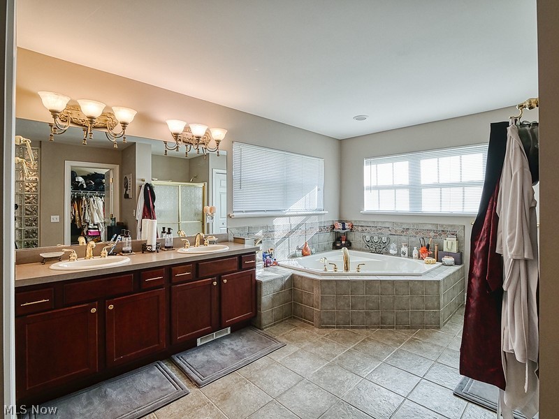 1786 Crawford Road Cleveland, OH 44106 - Photo 21 of 29 Gallery Image 21
