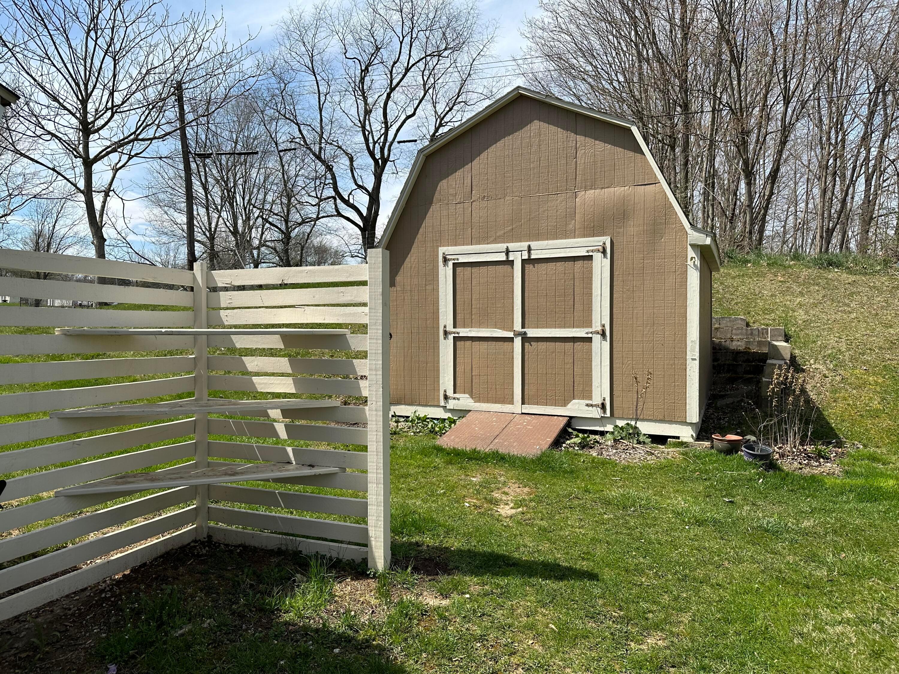 1117 Pond Road Mansfield, OH 44906 - Photo 21 of 23 IMG_0074