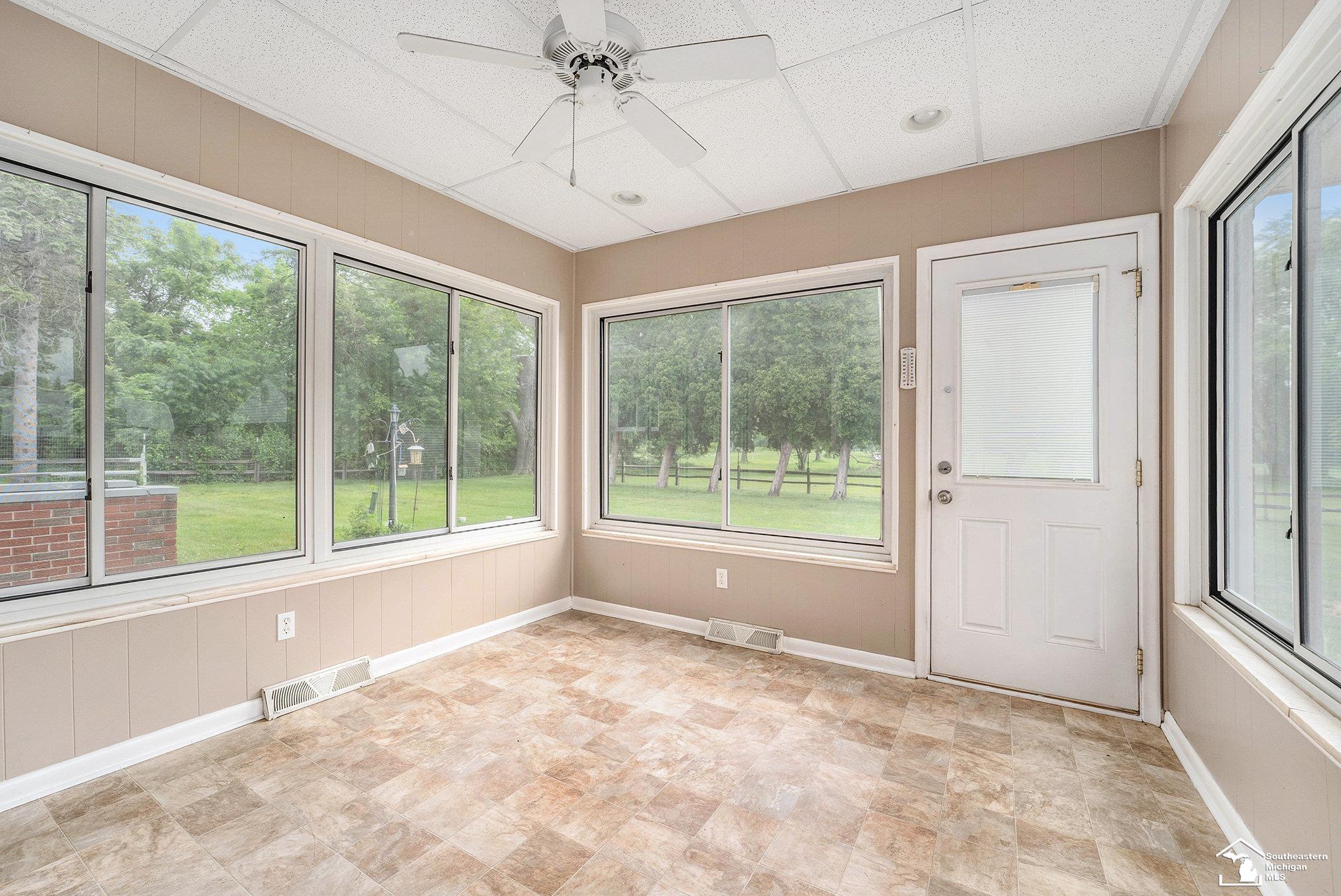 6280 Secor Road Lambertville, MI 48144 - Photo 20 of 38