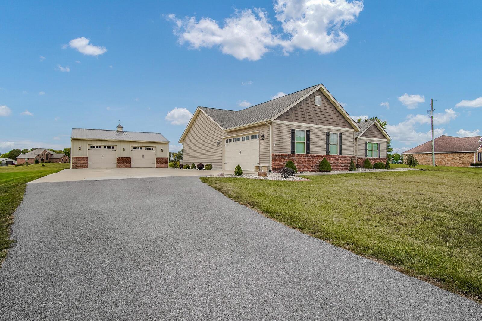 5967 Staunton Road Edwardsville, IL 62025 - Photo 5 of 43