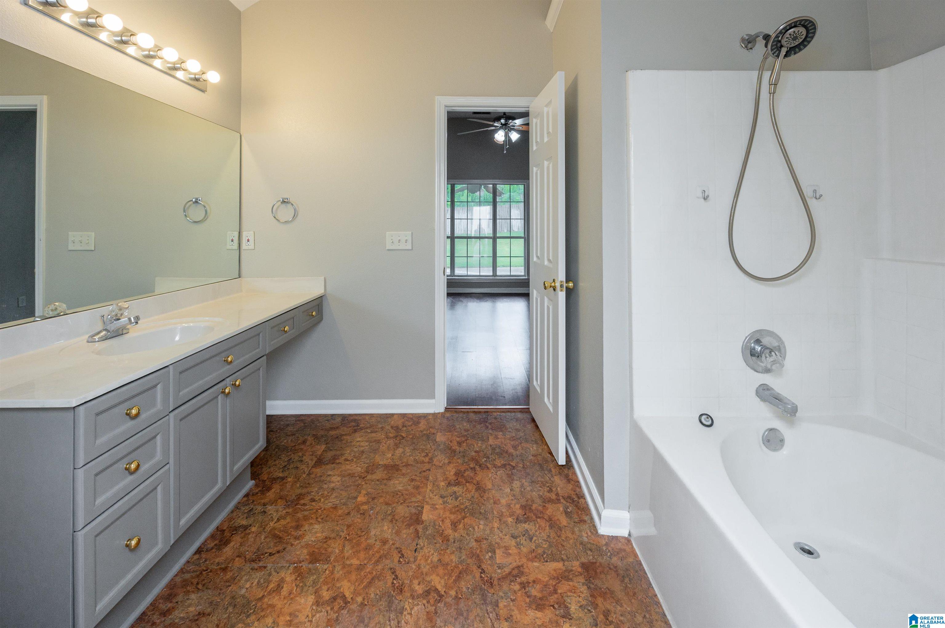 512 Walker Road Pelham, AL 35124 - Photo 29 of 40