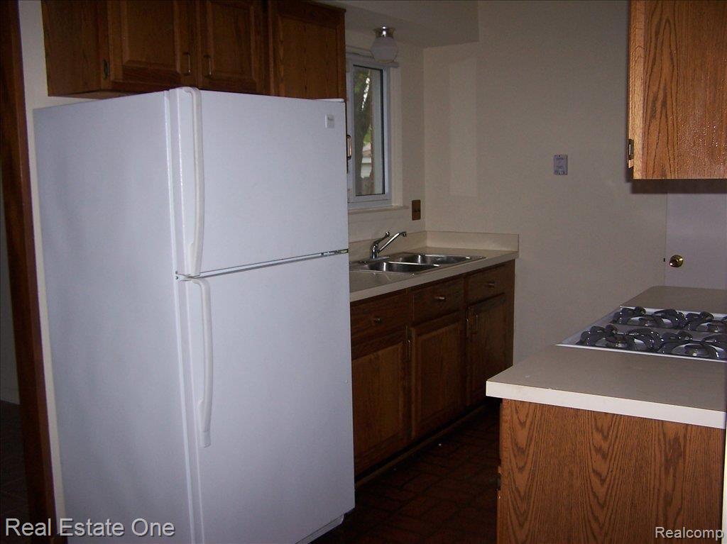 25243 Rubin Road Warren, MI 48089 - Photo 8 of 12 Rubin 010