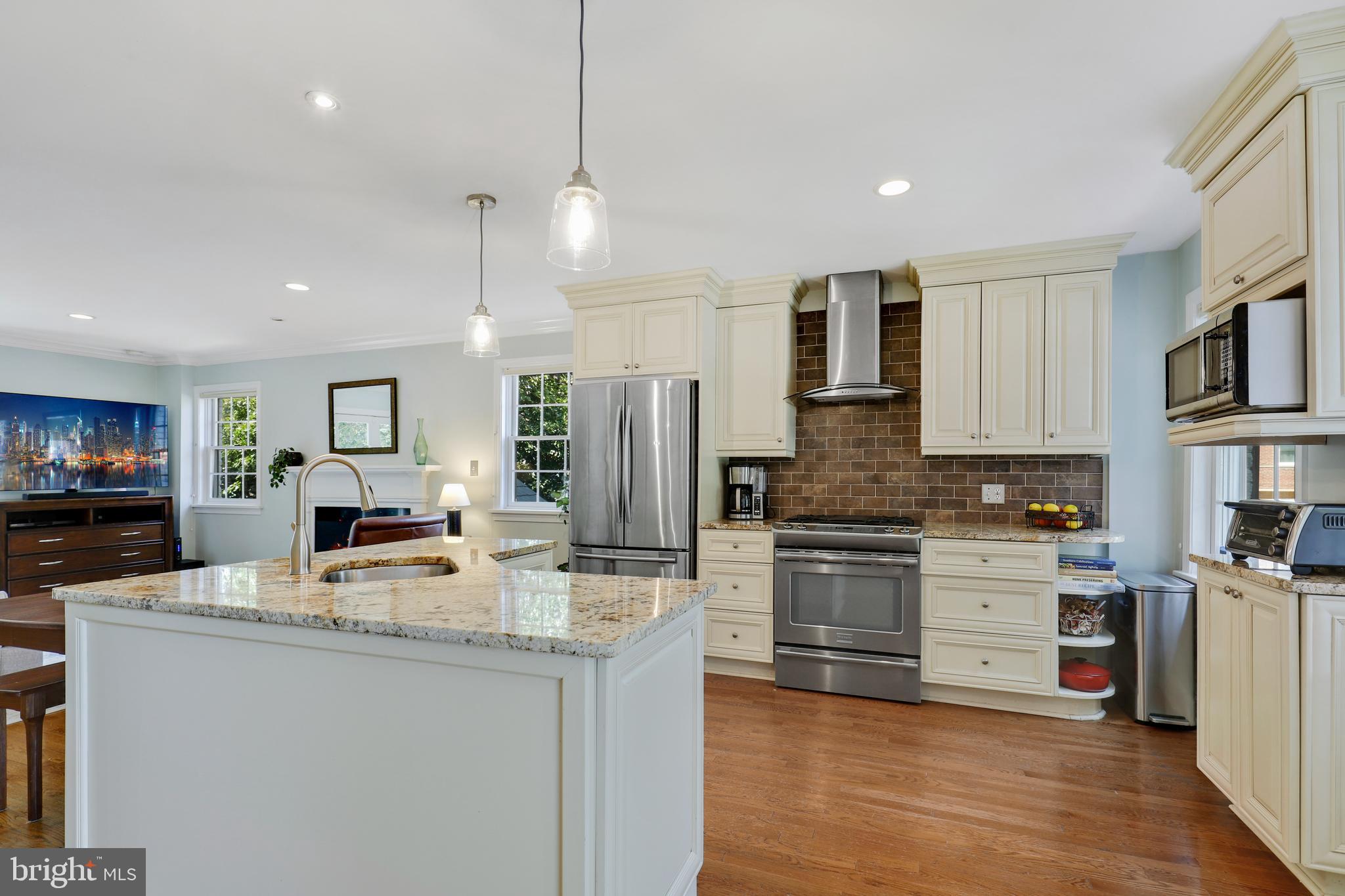 1220 Portner Road Alexandria, VA 22314 - Photo 4 of 54