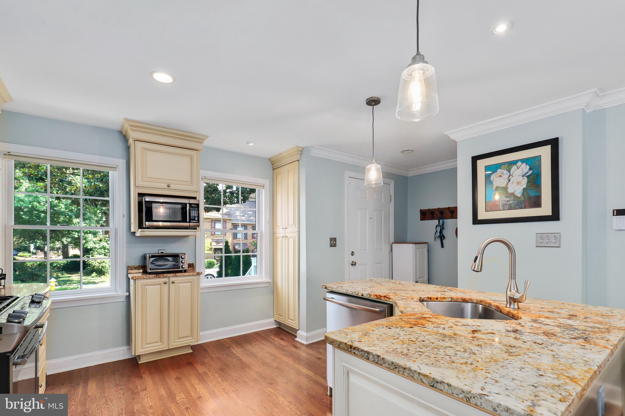 1220 Portner Road Alexandria, VA 22314 - Photo 5 of 54