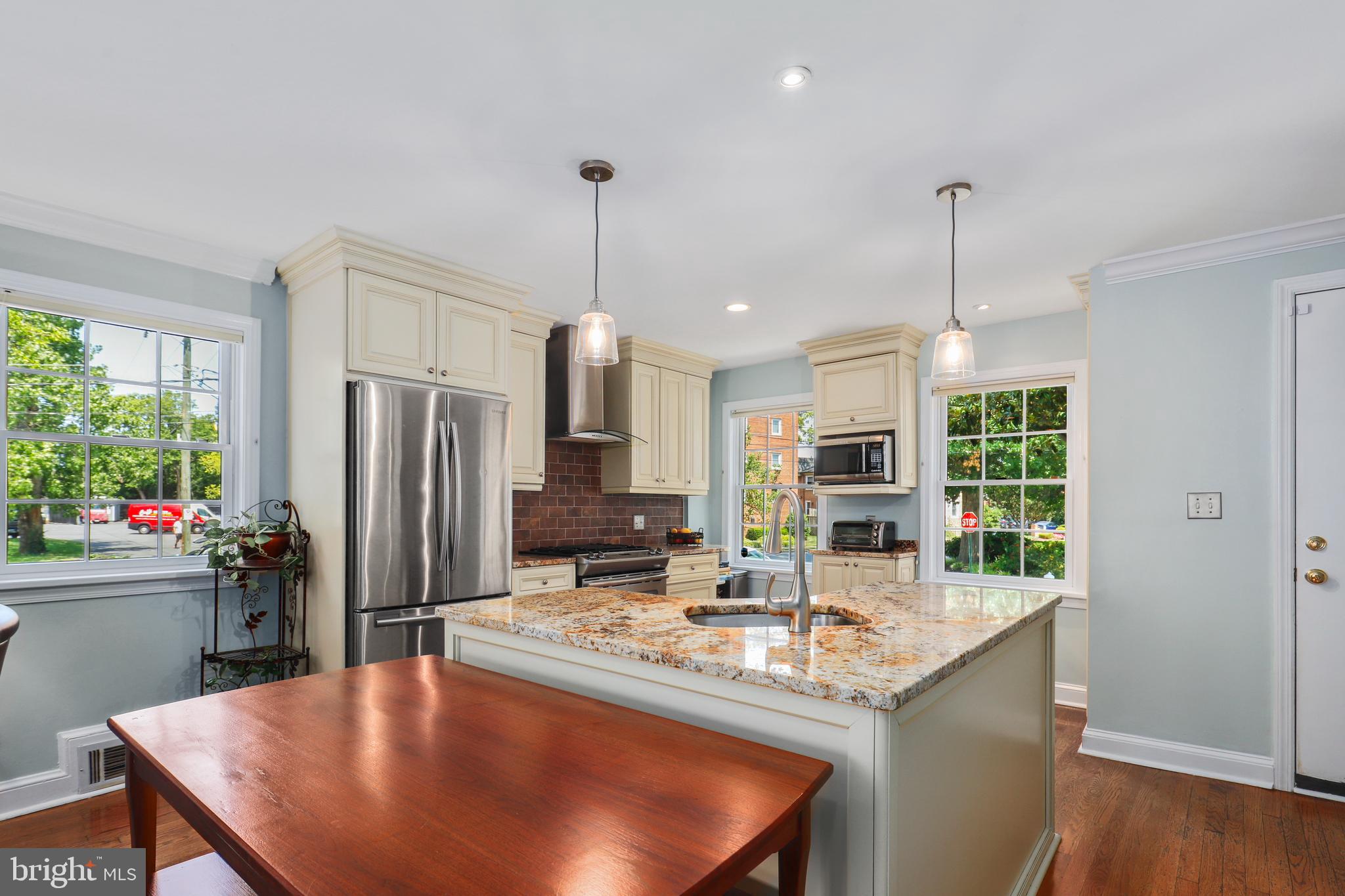 1220 Portner Road Alexandria, VA 22314 - Photo 8 of 54