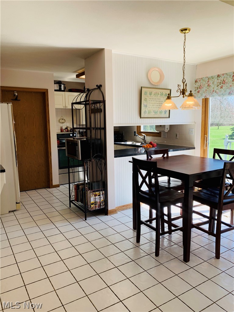 2710 Heckman Road Uniontown, OH 44685 - Photo 7 of 20