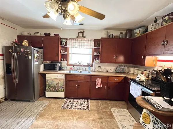 $99,900 | 715 Springfield Road, Gillespie, IL 62033