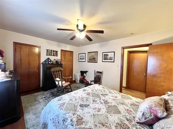 $99,900 | 715 Springfield Road, Gillespie, IL 62033
