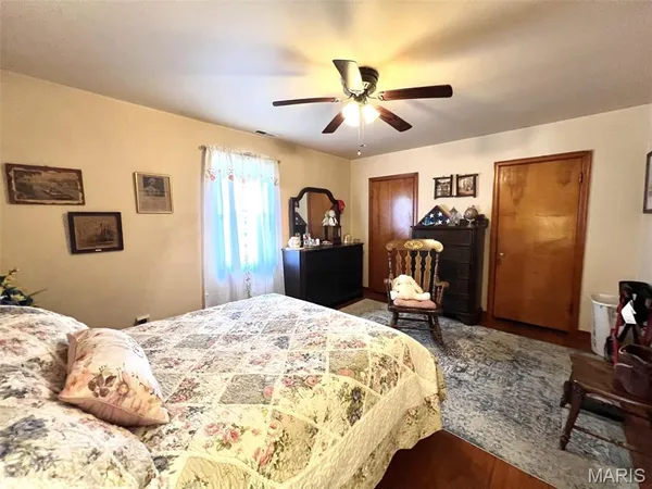 $99,900 | 715 Springfield Road, Gillespie, IL 62033