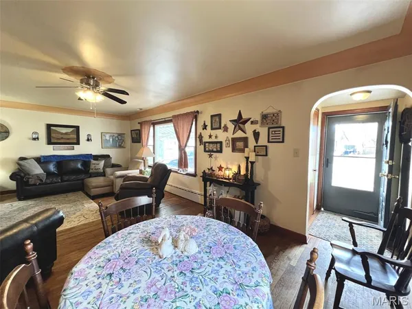 $99,900 | 715 Springfield Road, Gillespie, IL 62033