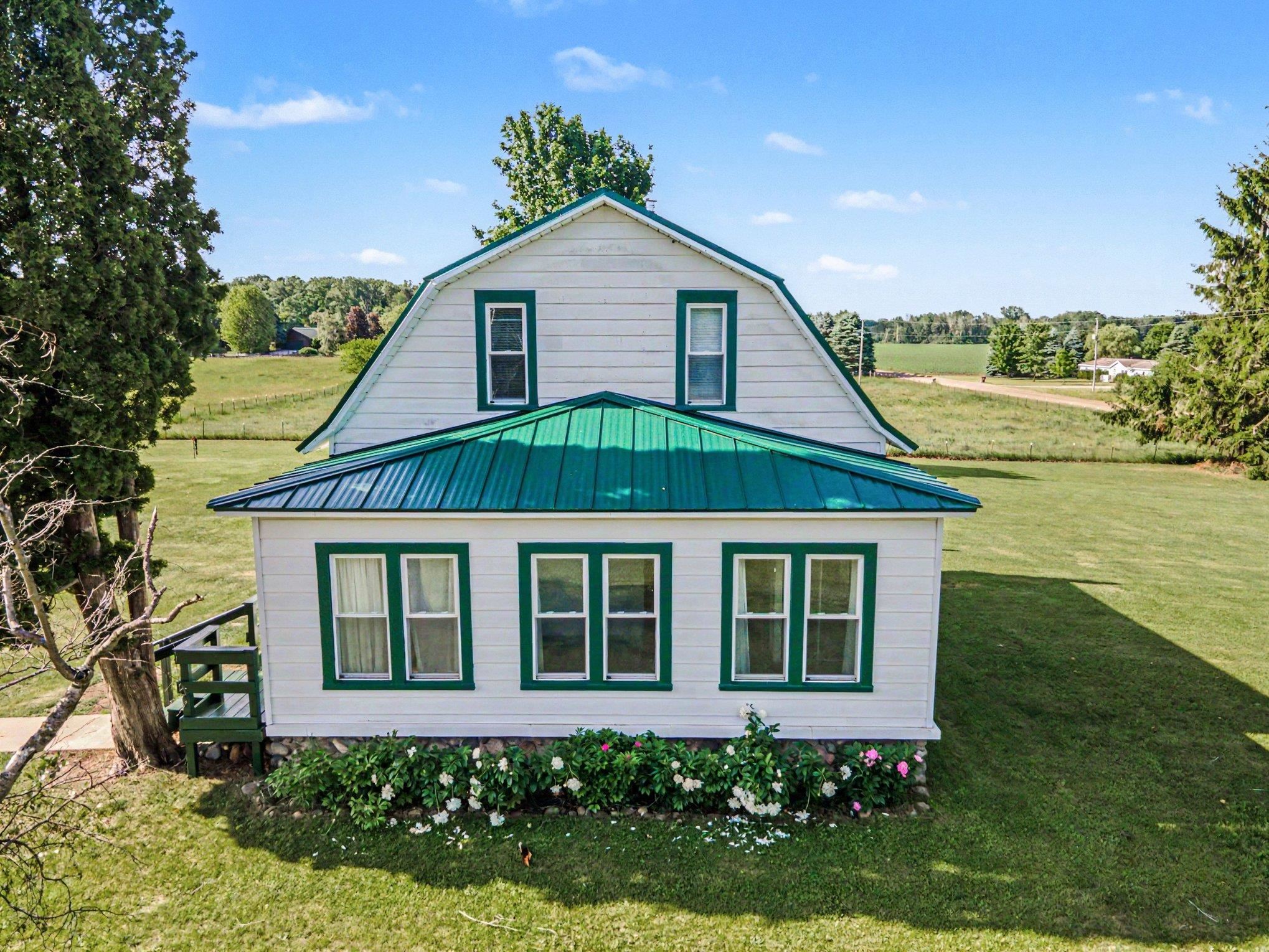 10981 Madison Road Elwell, MI 48832 - Photo 1 of 35