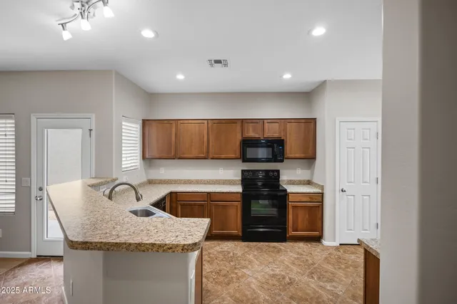 $260,000 | 9422 South 33rd Drive, Laveen, AZ 85339