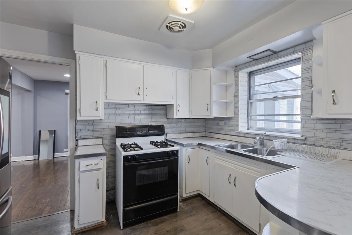 1700 West 103rd Street Chicago, IL 60643 - Photo 12 of 33