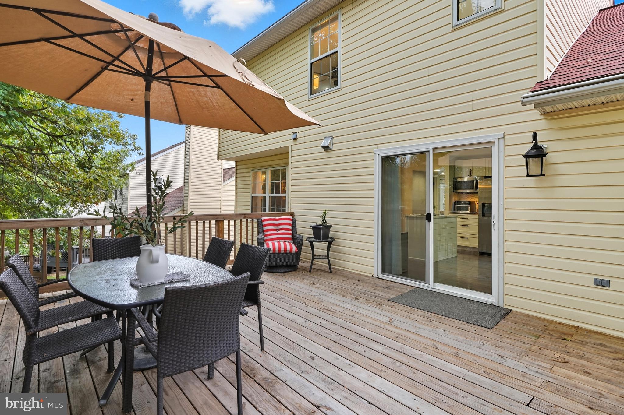 3100 Hillside Avenue Cheverly, MD 20785 - Photo 44 of 58 a view of a patio on the deck
