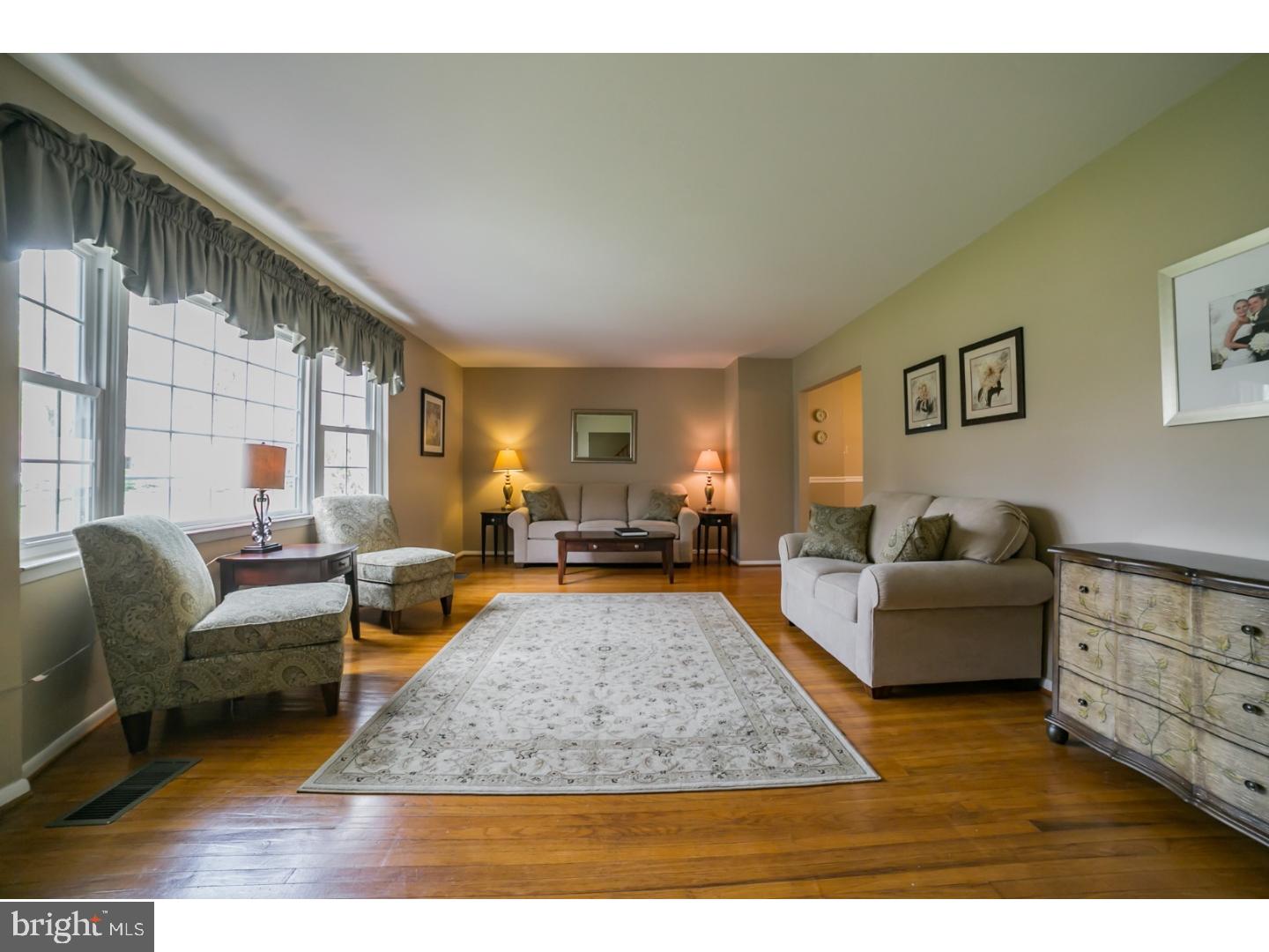 2243 Hedgewood Road Hatfield, PA 19440 - Photo 2 of 25 Gallery Image 2