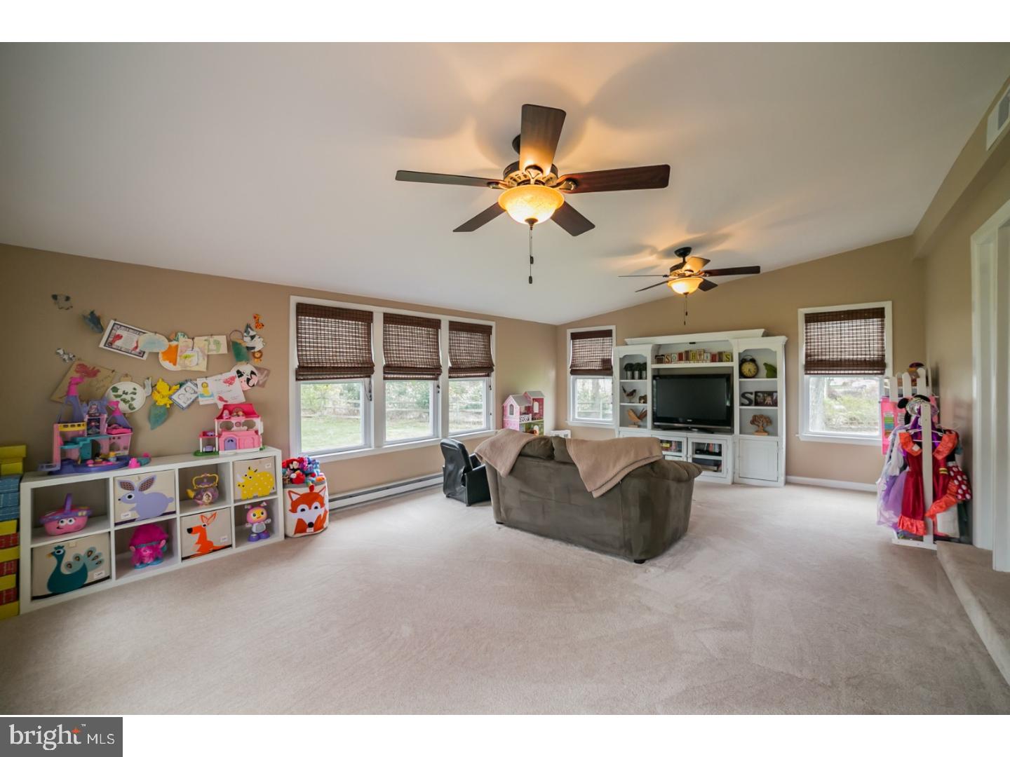2243 Hedgewood Road Hatfield, PA 19440 - Photo 9 of 25 Gallery Image 9