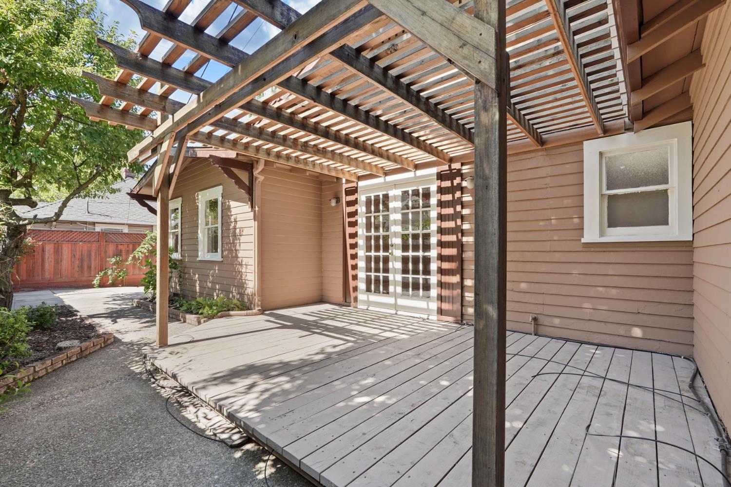 411 Bedford Road Stockton, CA 95204 - Photo 40 of 45
