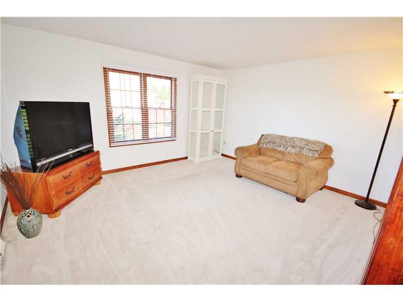 683 Valencia Road Mars, PA 16046 - Photo 11 of 25 Living Room.