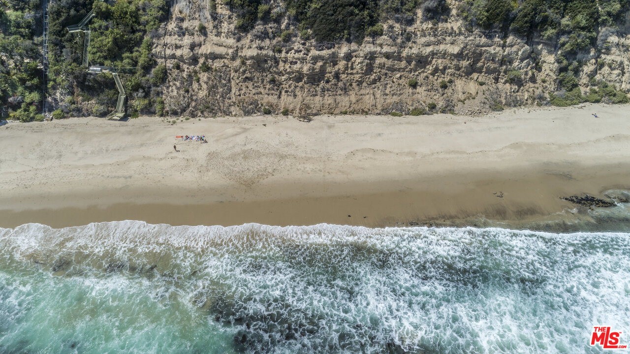 29042 Cliffside Drive Malibu, CA 90265 - Photo 7 of 7
