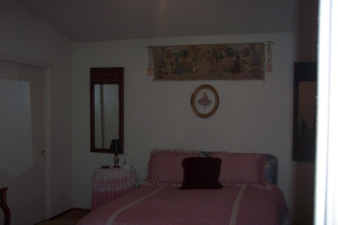 590 Vansicklen Way Redding, CA 96003 - Photo 11 of 13 Master Bedroom