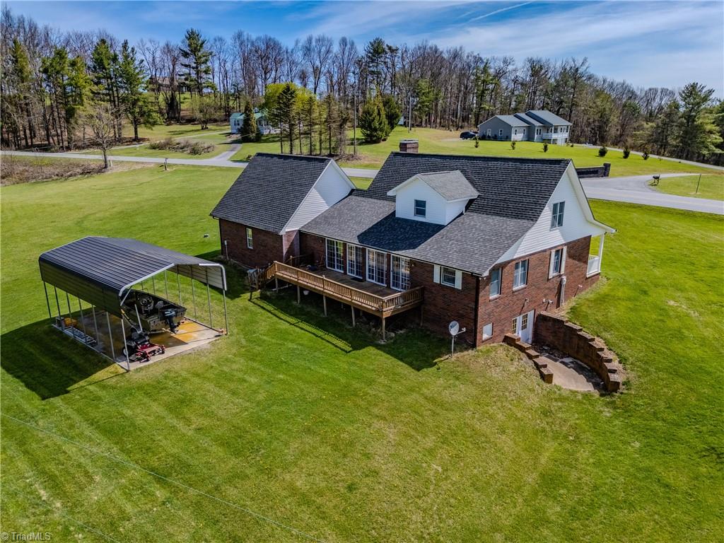11325 Glade Valley Road Ennice, NC 28623 - Photo 6 of 43