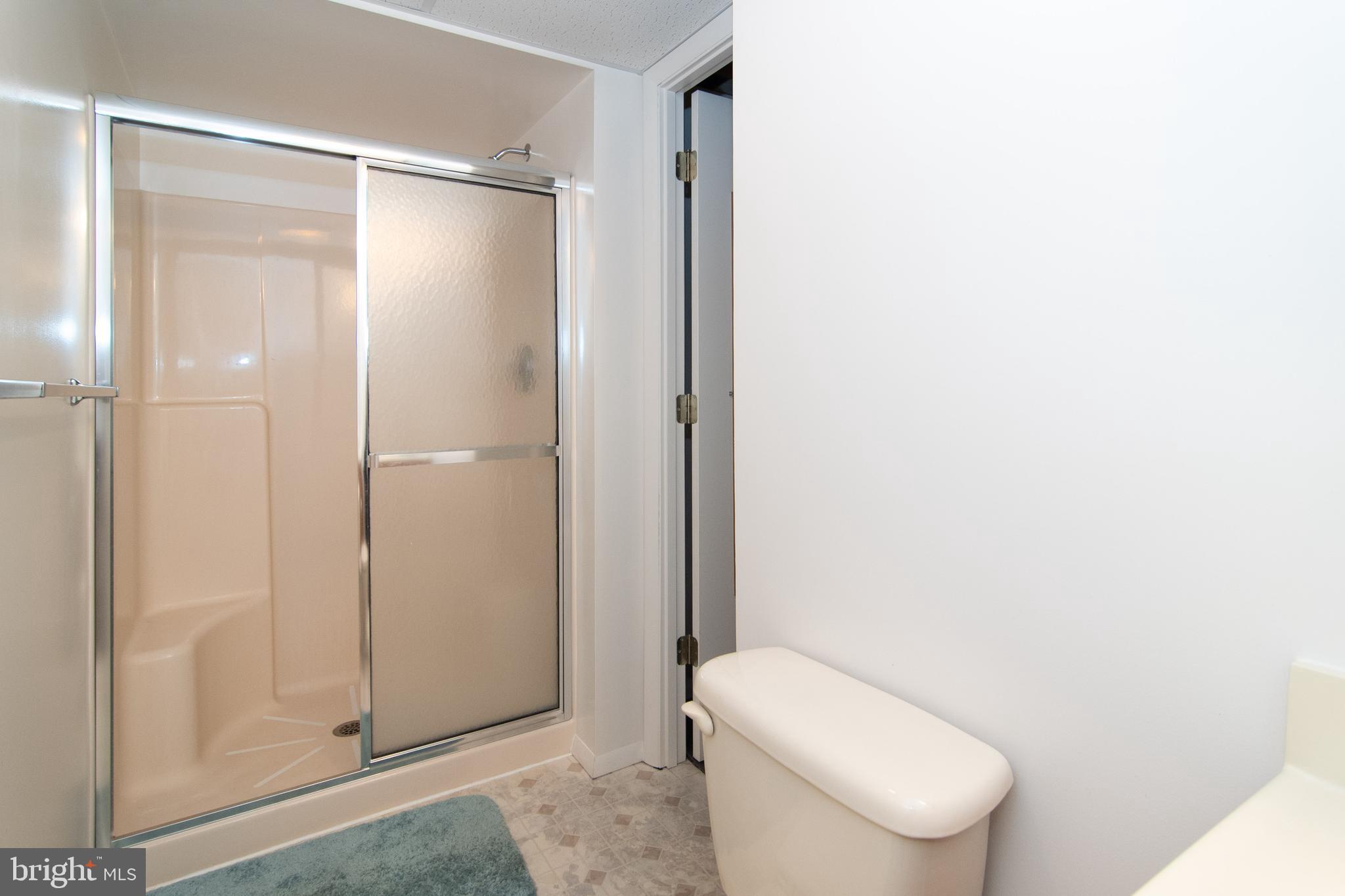 7602 Brooklyn Bridge Road Laurel, MD 20707 - Photo 26 of 36 3rd full bathroom