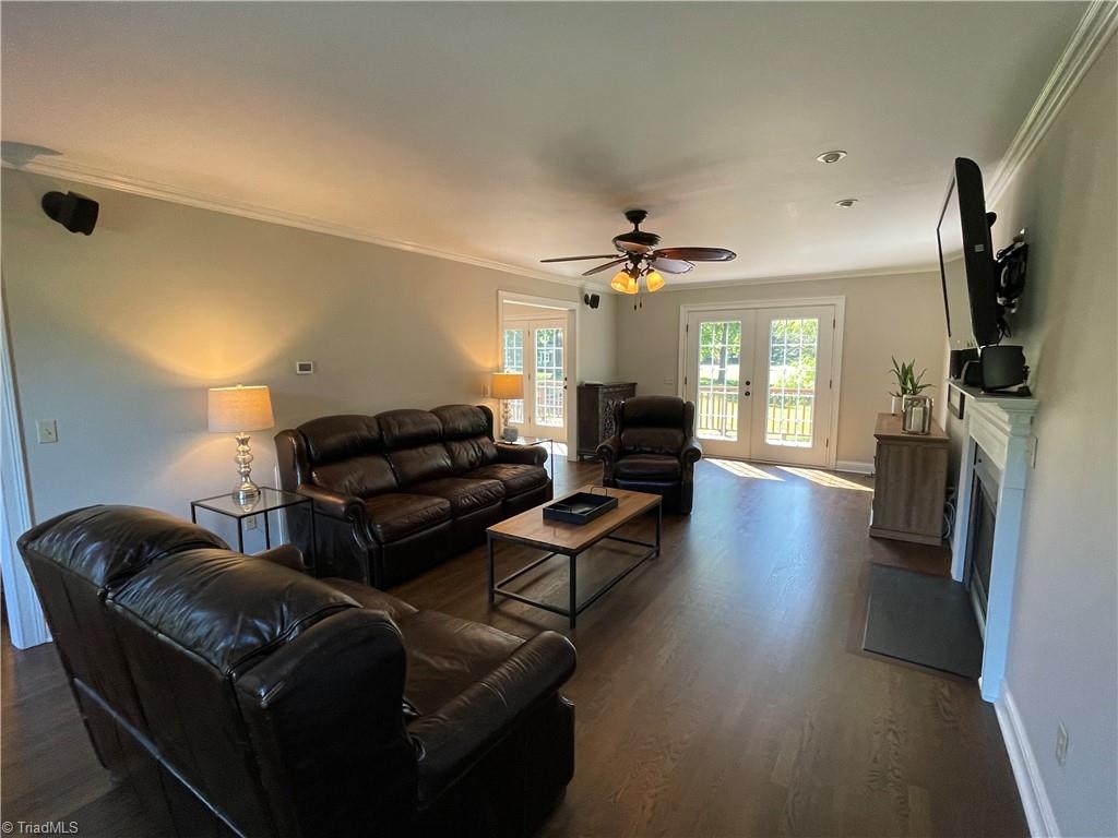 2712 Colton Drive Oak Ridge, NC 27310 - Photo 11 of 43