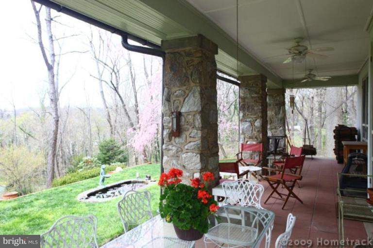 1018 St Georges Road Baltimore, MD 21210 - Photo 2 of 15 Porch