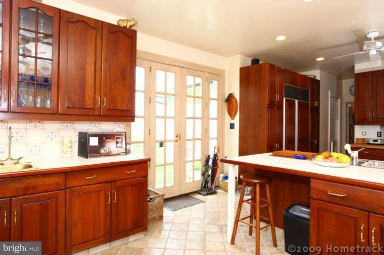 1018 St Georges Road Baltimore, MD 21210 - Photo 6 of 15 Kitchen #3