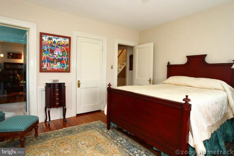 1018 St Georges Road Baltimore, MD 21210 - Photo 10 of 15 Bedroom #2