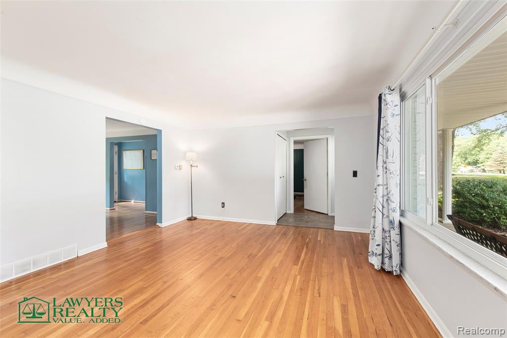 9180 Stone Road Pearl Beach, MI 48001 - Photo 11 of 47 Gallery Image 11