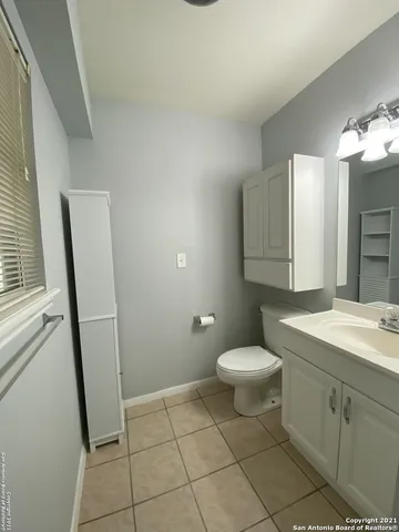 $1,695 | 303 Gaiety Lane, Kirby, TX 78219