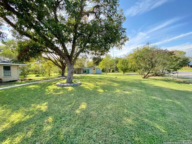 $1,695 | 303 Gaiety Lane, Kirby, TX 78219