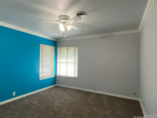 $1,695 | 303 Gaiety Lane, Kirby, TX 78219