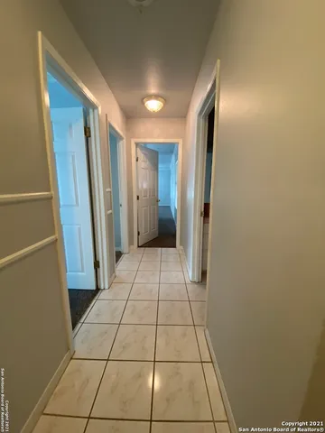 $1,695 | 303 Gaiety Lane, Kirby, TX 78219