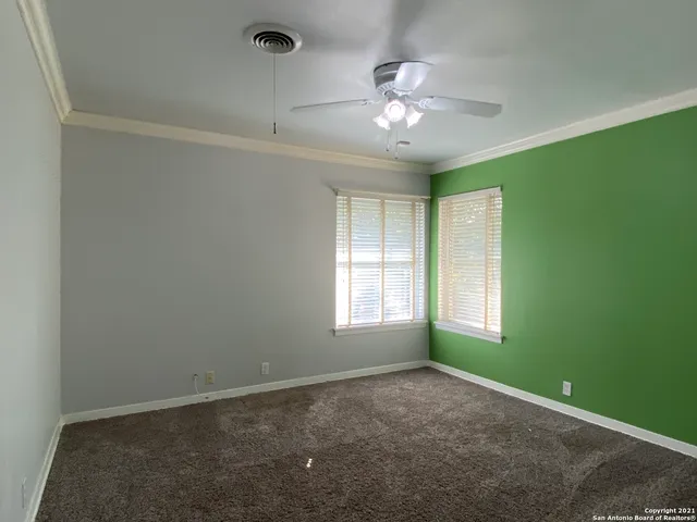 $1,695 | 303 Gaiety Lane, Kirby, TX 78219