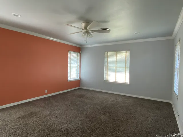 $1,695 | 303 Gaiety Lane, Kirby, TX 78219