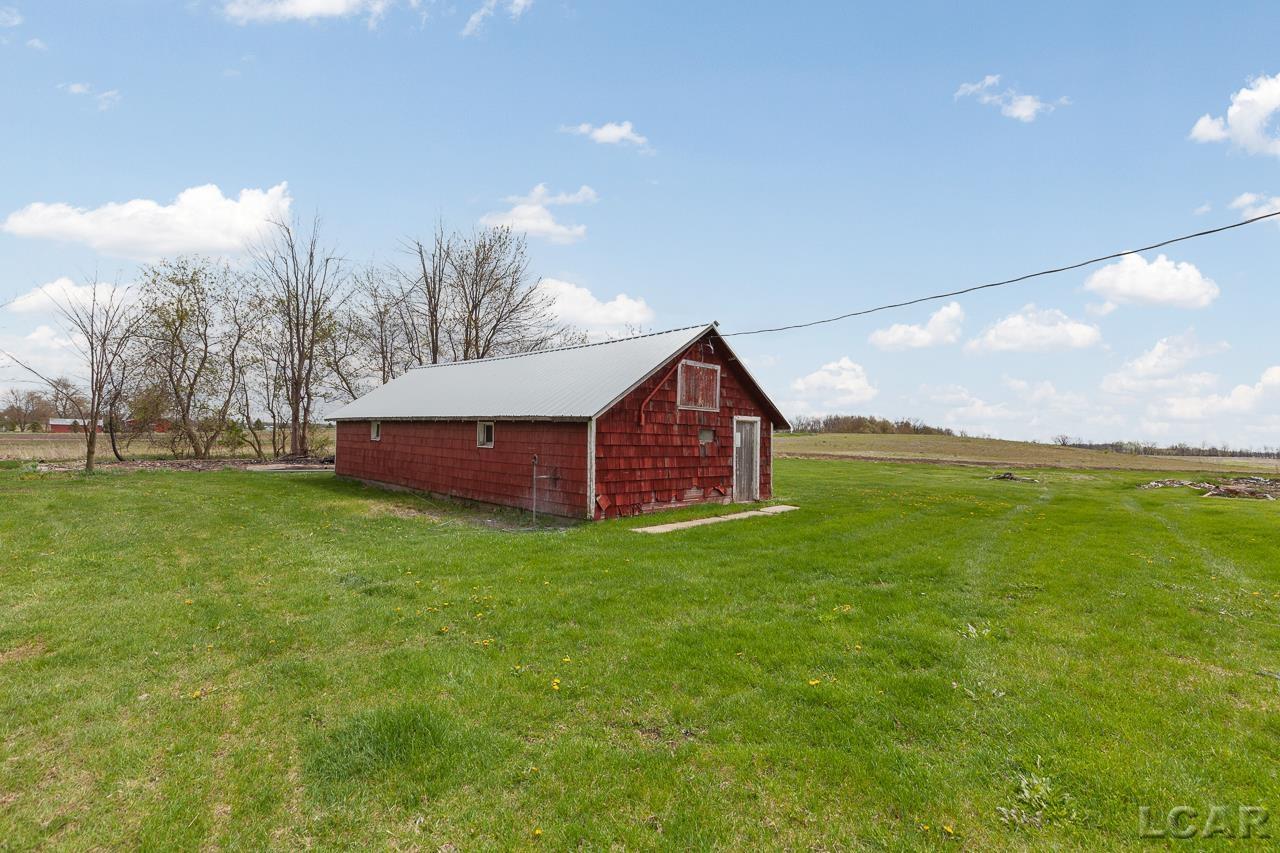 7905 Burton Road Adrian, MI 49221 - Photo 7 of 37