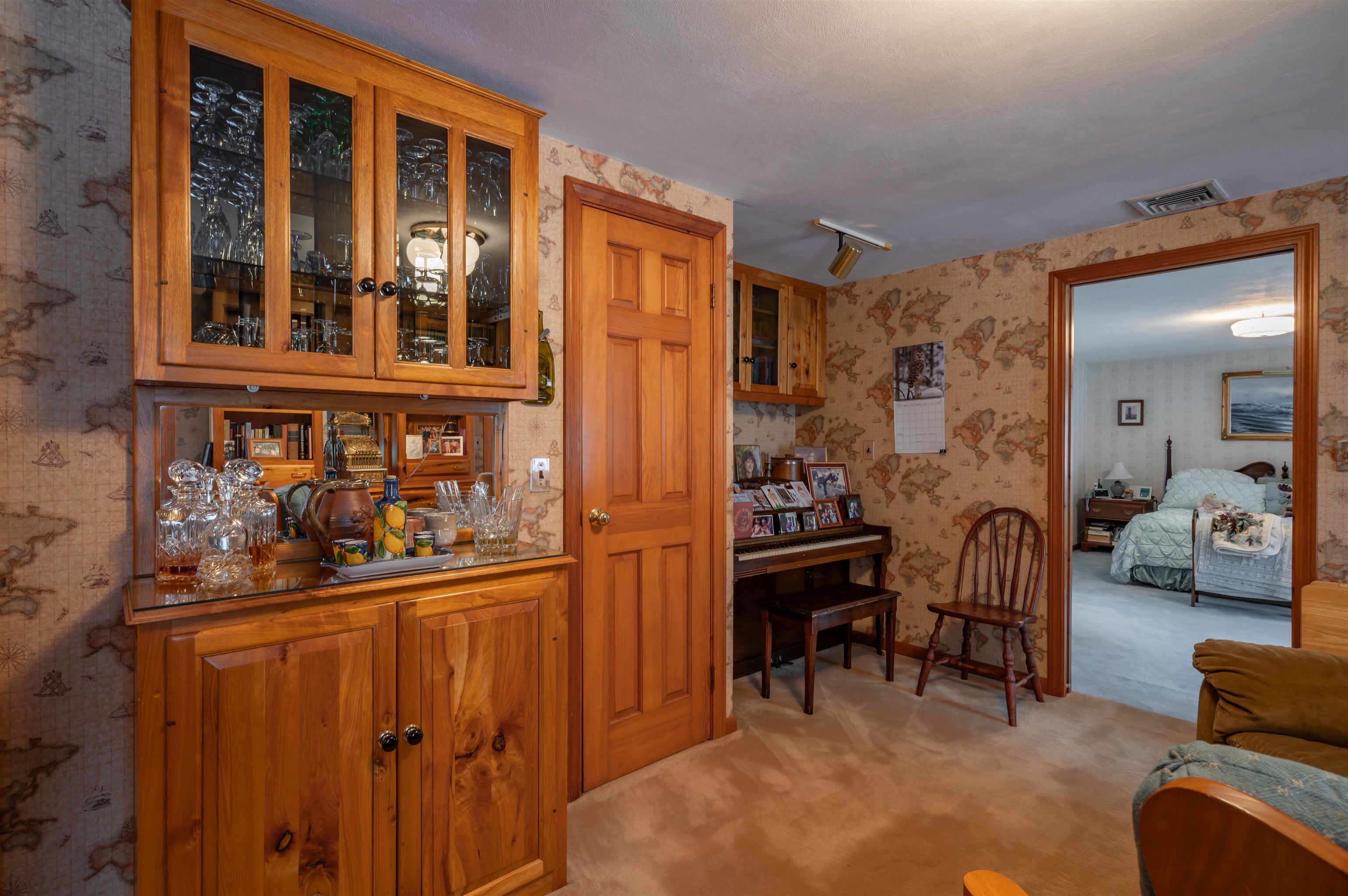 226 Amesbury Road Kensington, NH 03833 - Photo 17 of 59