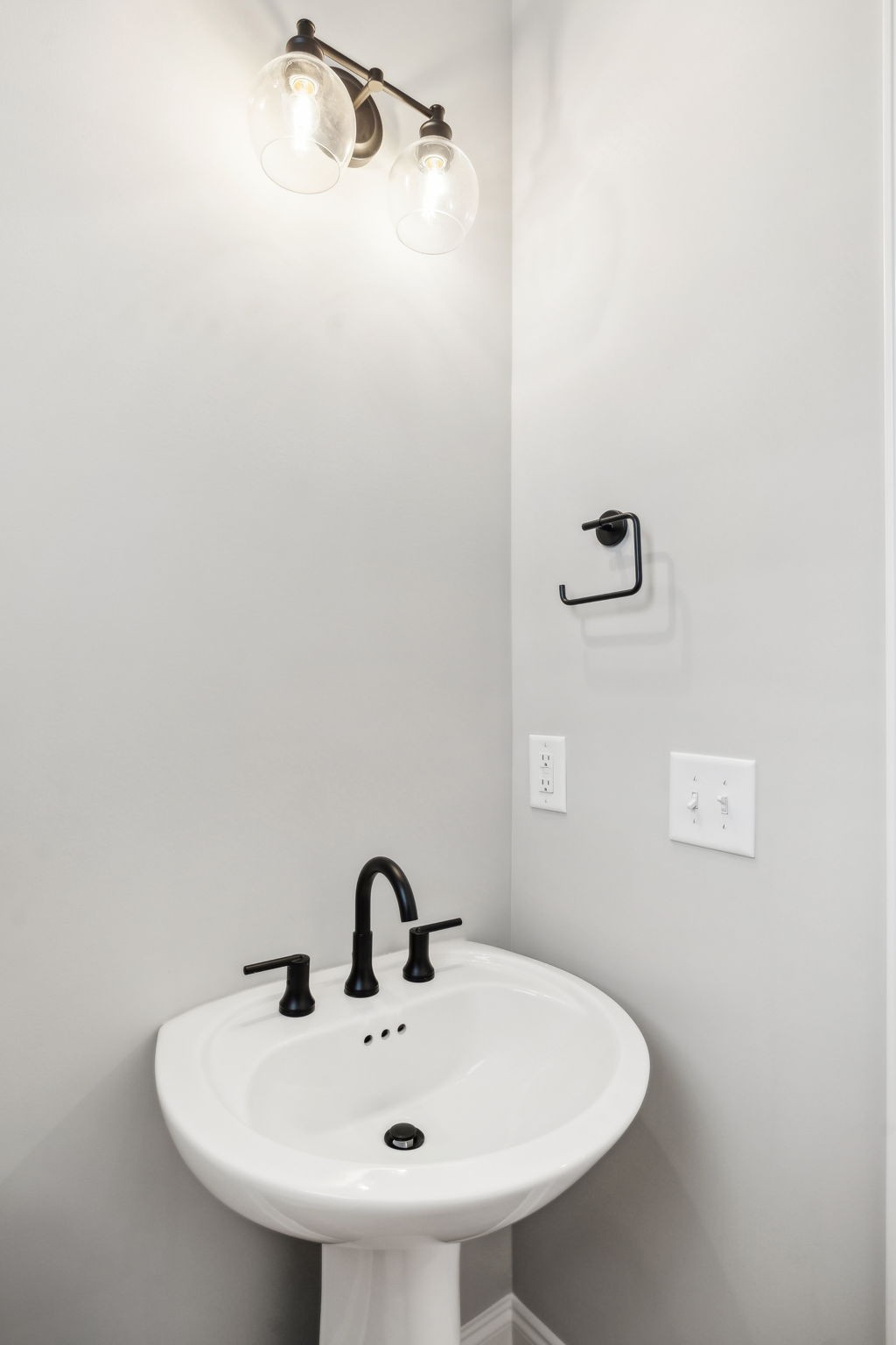 3012 Wynn Circle Franklin, TN 37064 - Photo 23 of 66 a bathroom with a sink and mirror
