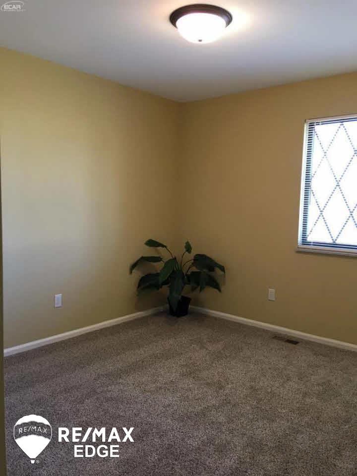 3179 Old Farm Road Flint, MI 48507 - Photo 22 of 28 21261692-21.JPG