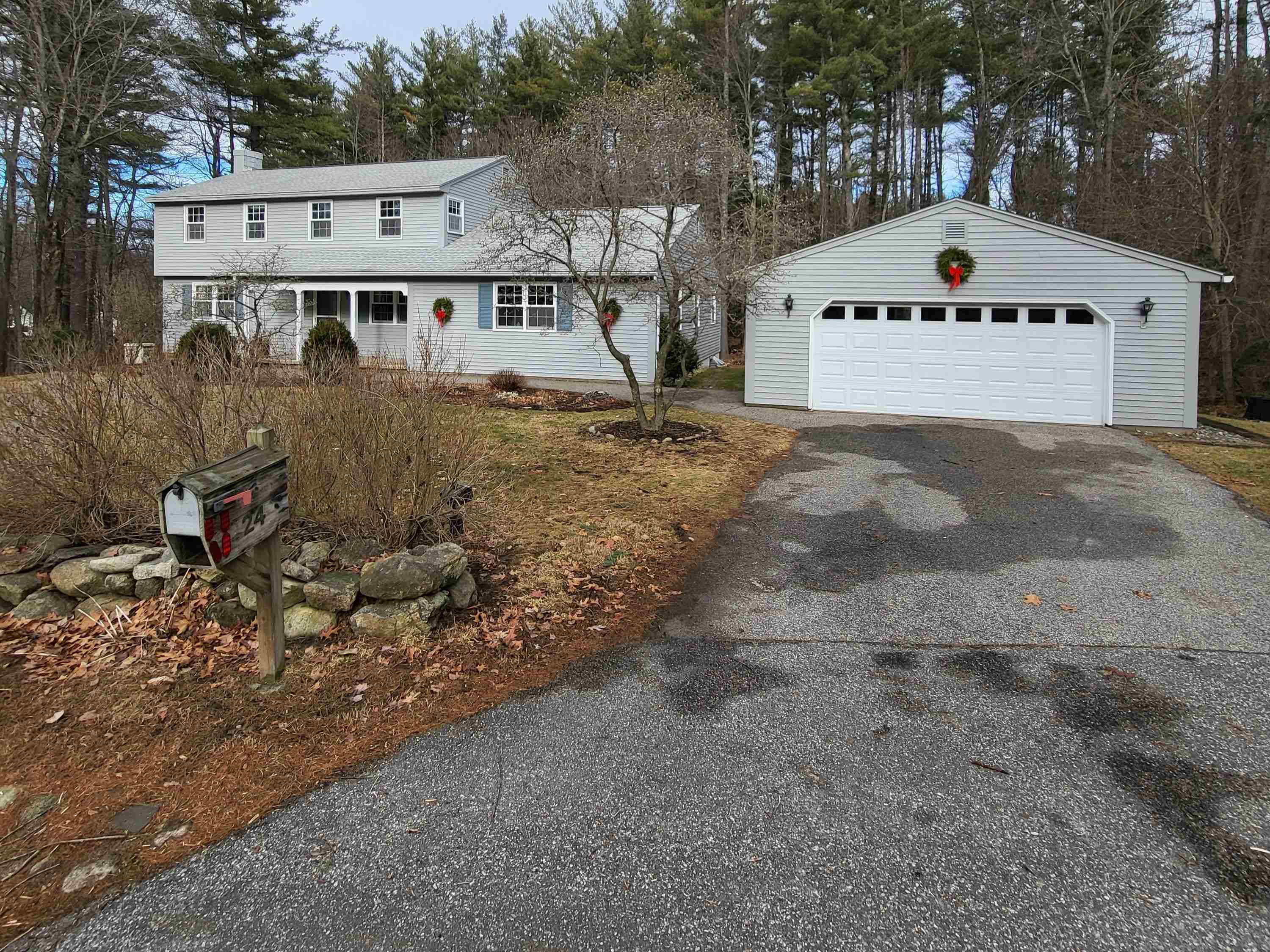 24 Smith Road Bedford, NH 03110 - Photo 1 of 40