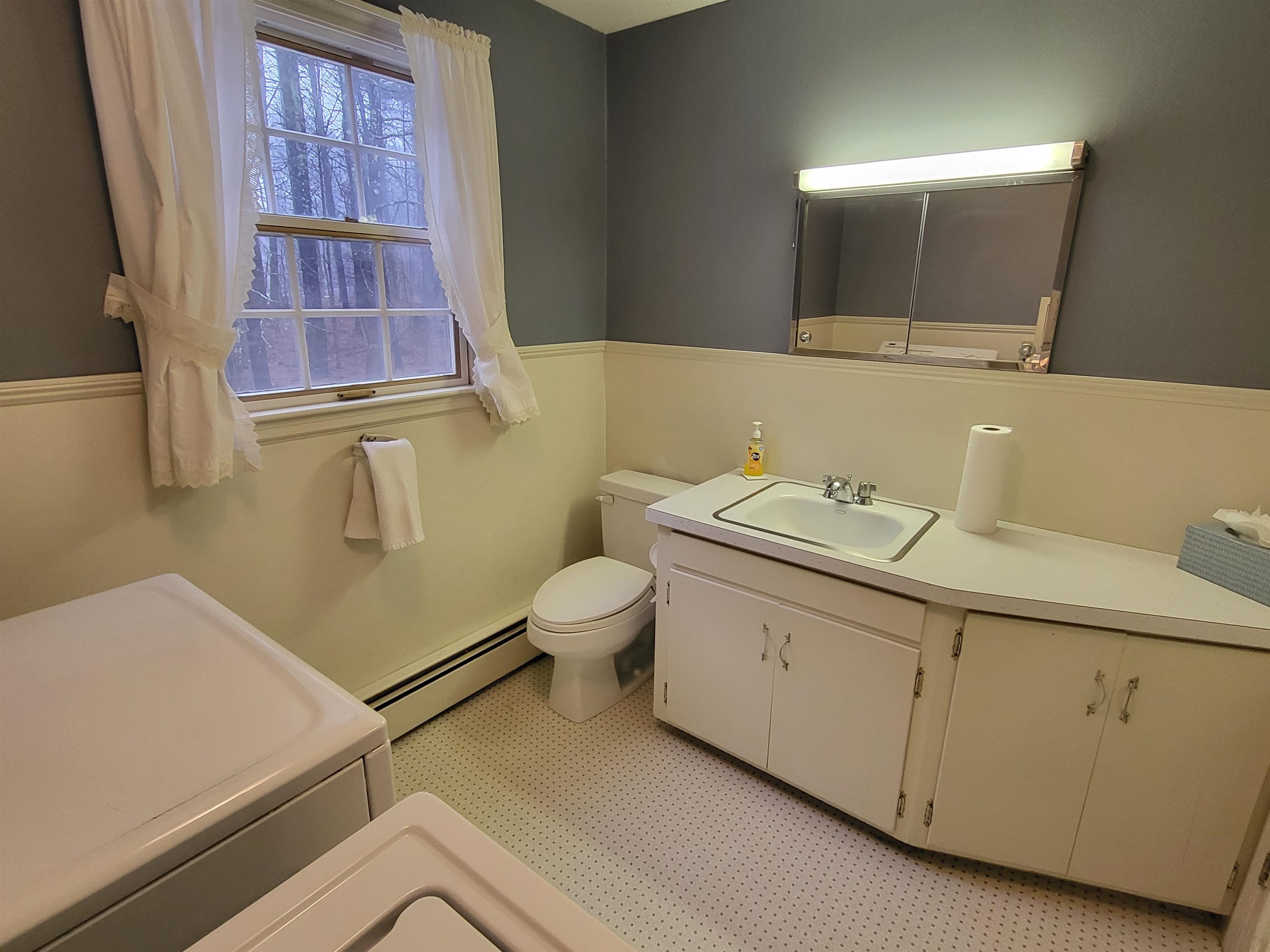 24 Smith Road Bedford, NH 03110 - Photo 17 of 40