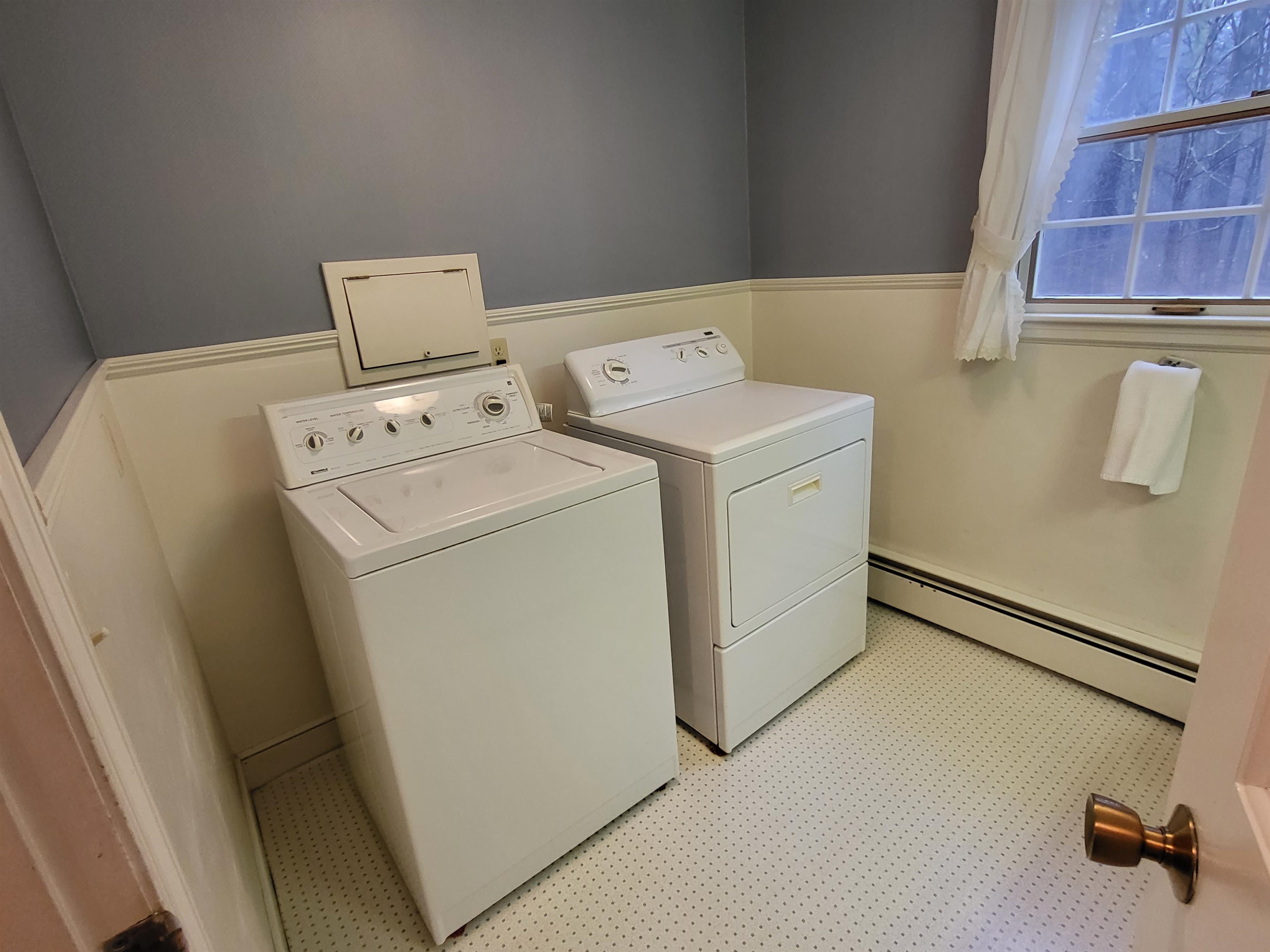 24 Smith Road Bedford, NH 03110 - Photo 18 of 40