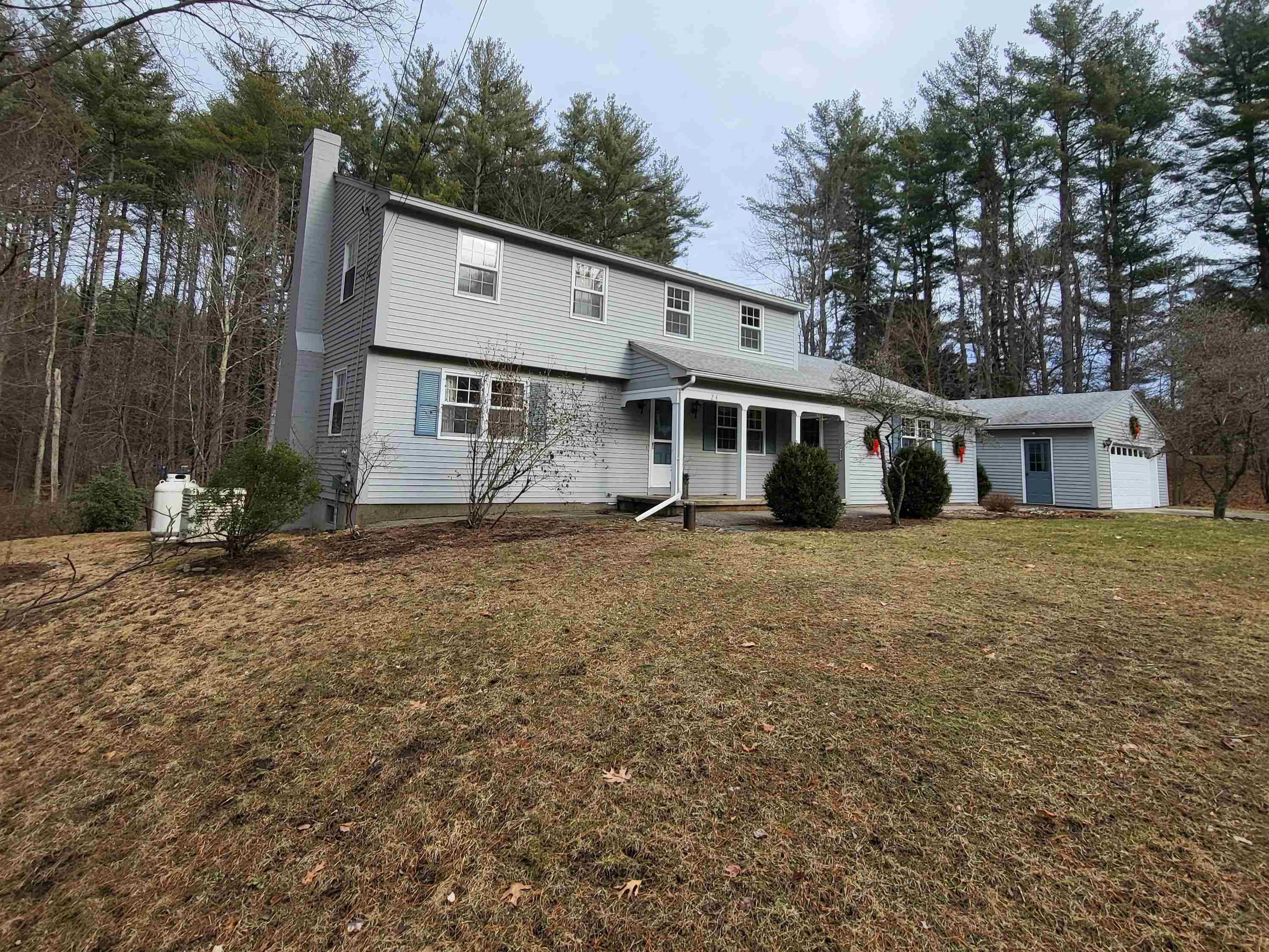 24 Smith Road Bedford, NH 03110 - Photo 2 of 40