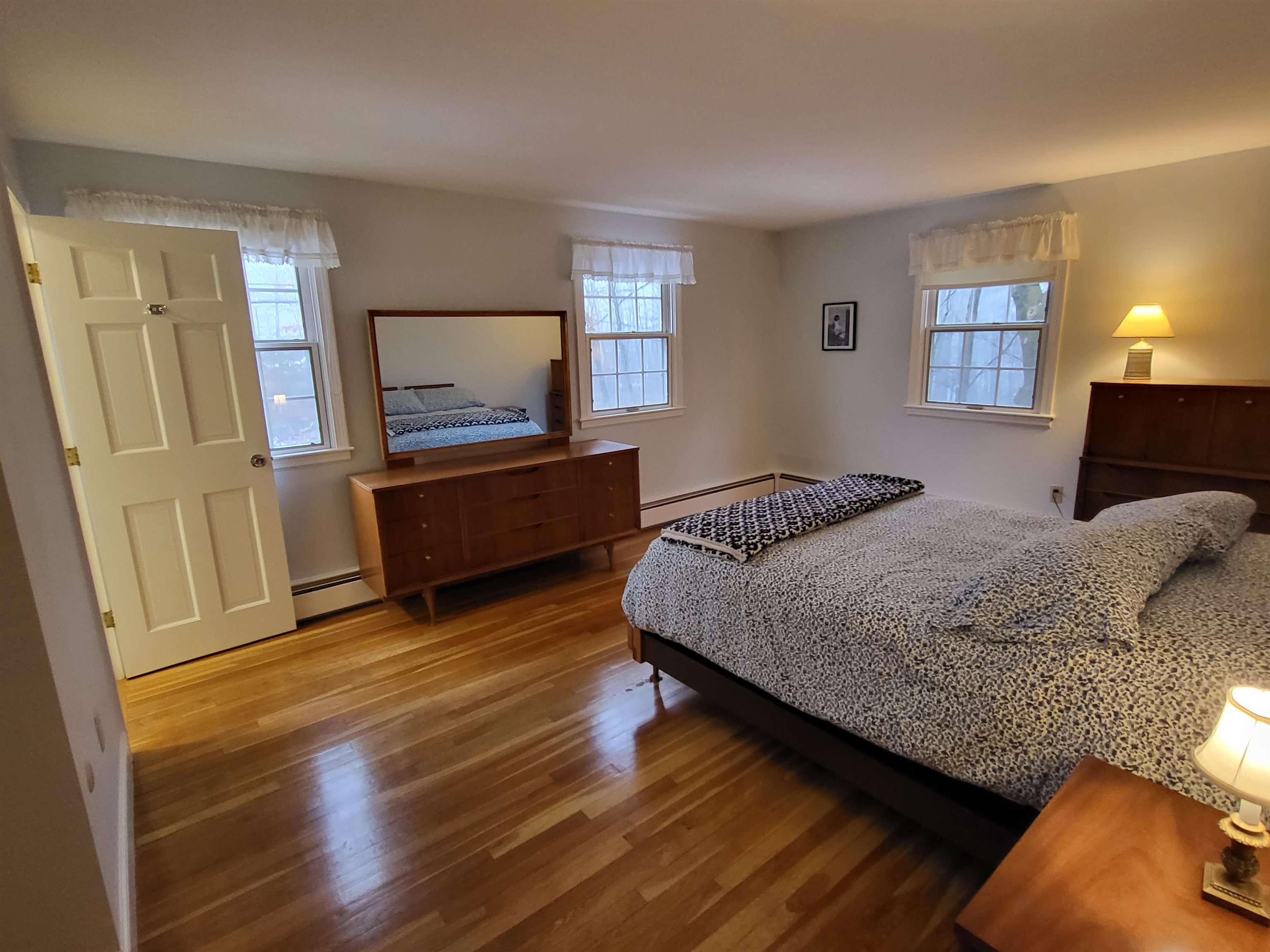 24 Smith Road Bedford, NH 03110 - Photo 21 of 40