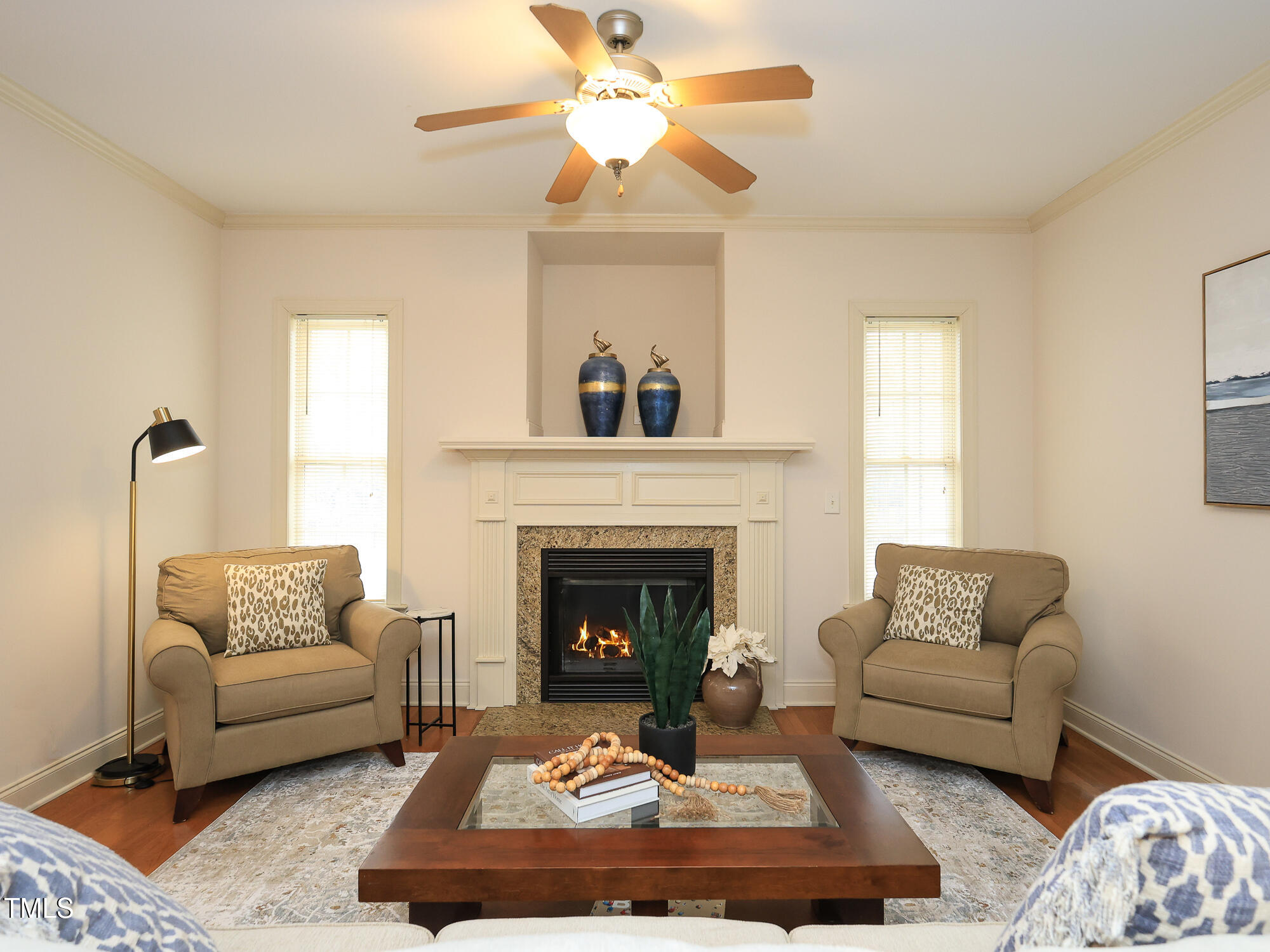 022_4701_Sandy_Bay_Cir_Living_Rm