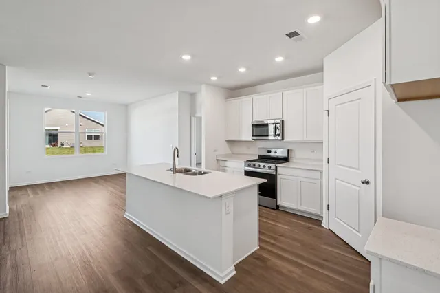 $494,990 | 1244 Wild Tulip Court, Bartlett, IL 60103